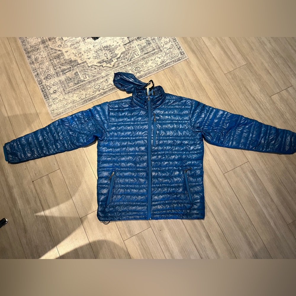 Patagonia ultra light goose down quilted puffer packable coat L